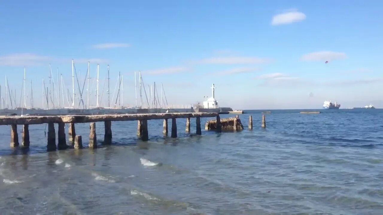 Δυτικά της γκρεμισμένης ιστορικής Αποβάθρας Ντοβίλ μετά την "Ελπίδα" (P2)