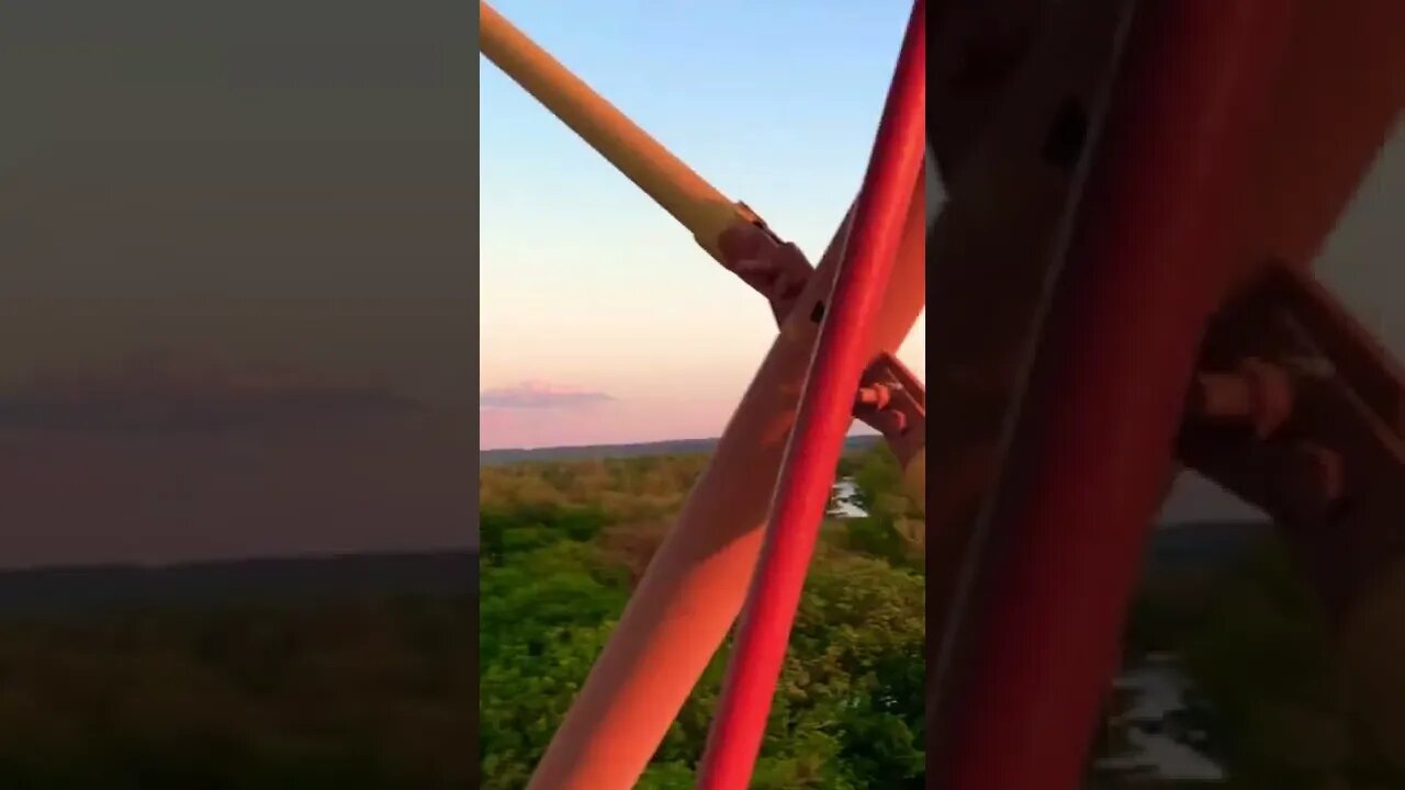 Riding a Ferris wheel in Kremenchuk Ukraine 🇺🇦