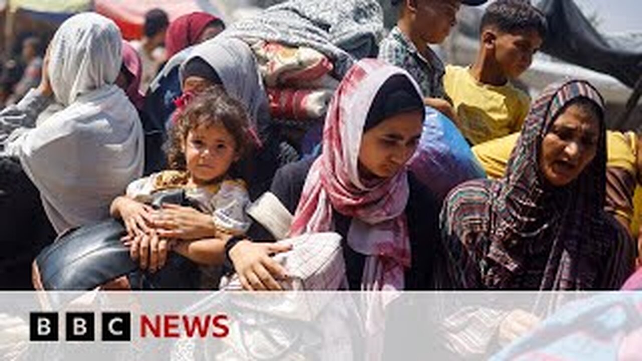 Palestinians flee Khan Younis as Israeli forces strike south Gaza BBC News