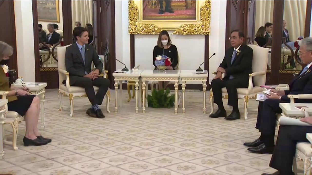 Canada: PM Justin Trudeau meets with Thai PM Prayut Chan-o-cha in Bangkok – November 17, 2022