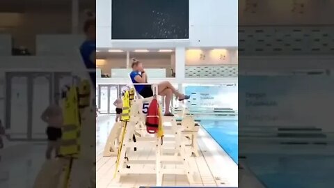MELHOR SALTO NA PISCINA DE 2021 [ MEME ]
