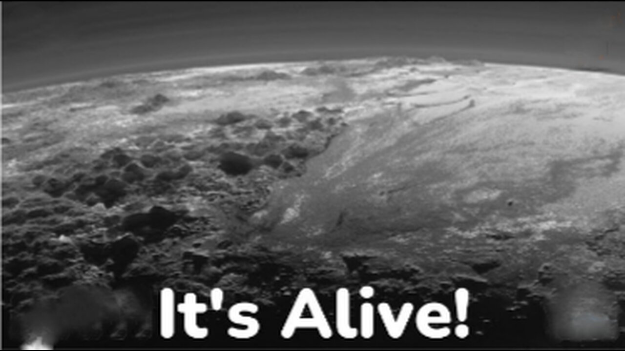 Stunning Pluto Images Show Something Unusual Going On There[720]