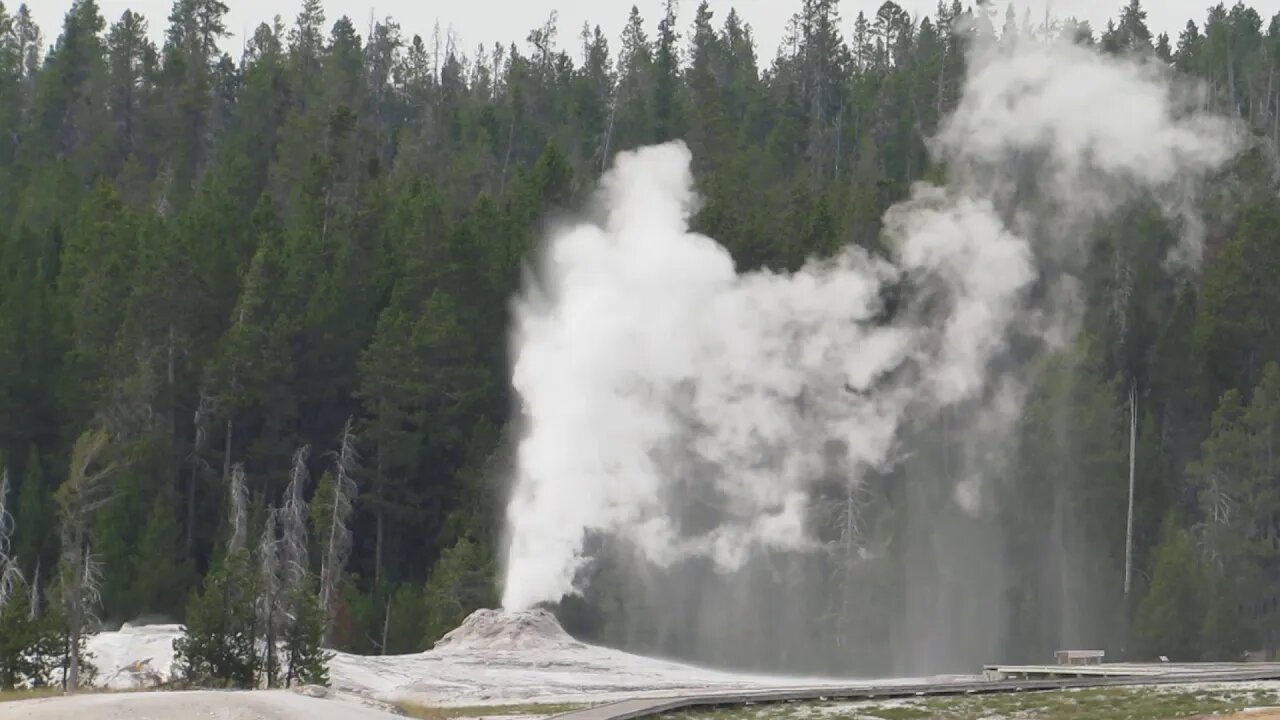 Lion Geyser at Yellowstone, next to Old Faithful