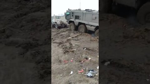 UKRAINIAN ARMY TAKES RUSSIAN ARMORED VEHICLES!