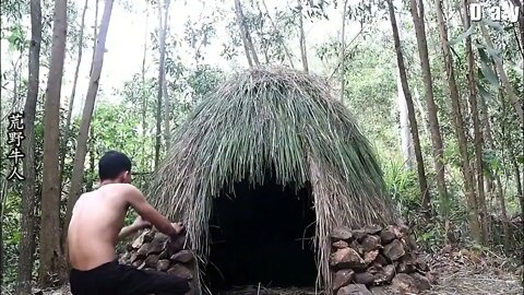 The boy wandered in the wild for 12 days, showing amazing wild survival skills19