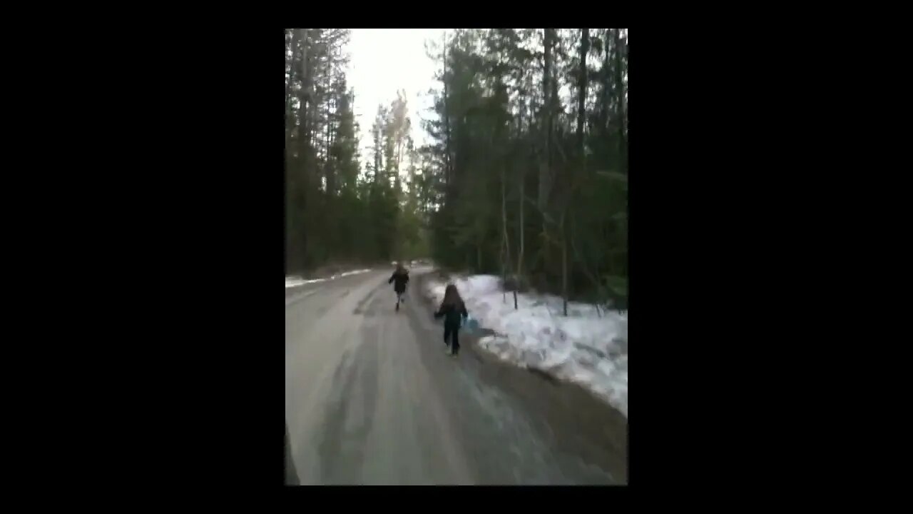 Girls "running away" from the tipi – LOL! :-)