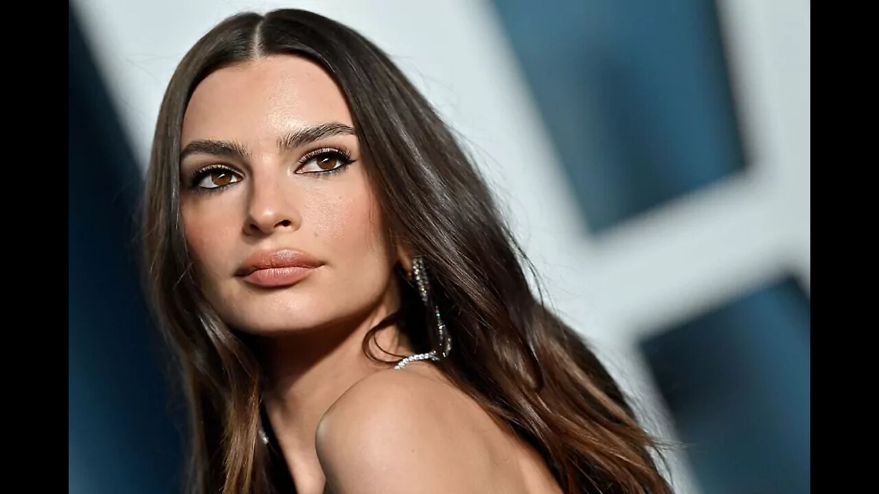 Emily Ratajkowski net worth: the fortune of the former model and actress