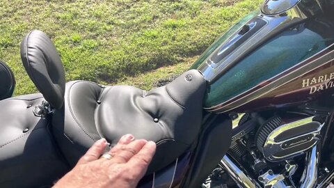 Saddleman VS. Mustang motorcycle seats