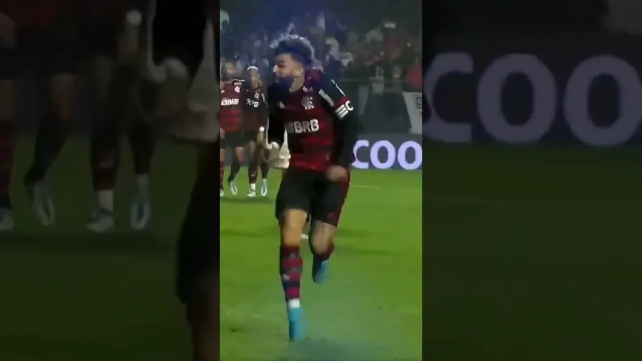 Jogador mais debochado do Brasil/ Gabigol fez gol e imitou Reinaldo do São Paulo.