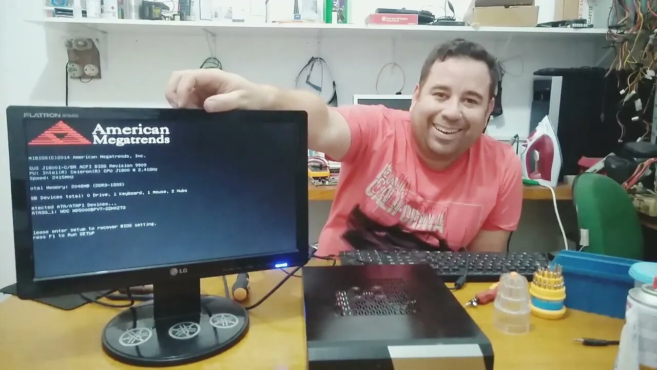 FINALMENTE MONTAMOS O COMPUTADOR BEMATECH QUE PAGAMOS 10,00 NO FERRO VELHO, FICOU INCRÍVEL!