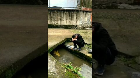 habang Naghihilam. os biglang nagulat sa isda dumating