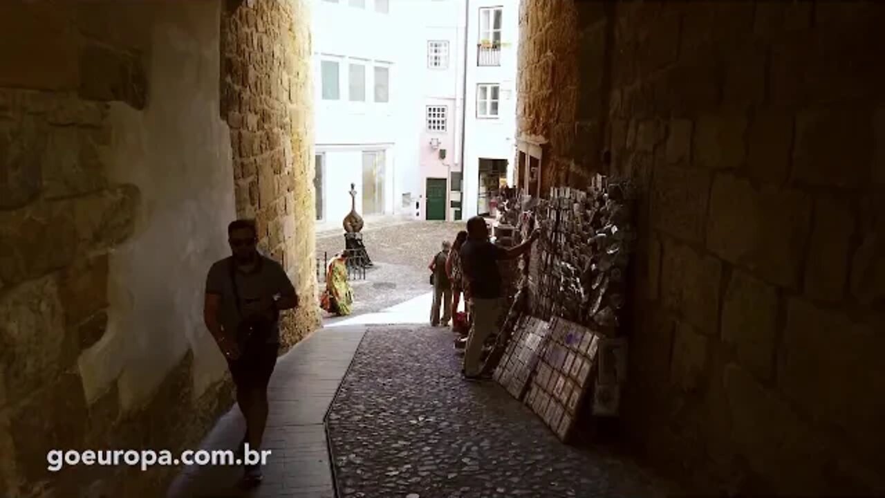 🇵🇹TÍPICA FORTIFICAÇÃO DOS MOUROS - Coimbra, Portugal | GoEuropa