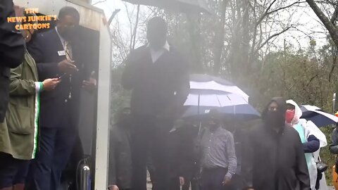 Georgia: Democrat Warnock pathetic rally in the rain.