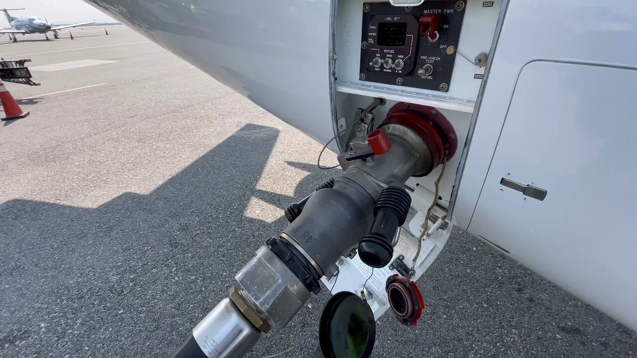 Fueling A Private Jet (G200)