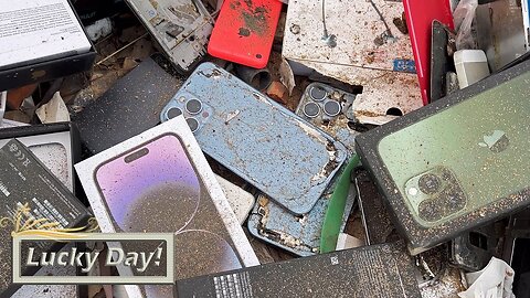 Lucky man found a lot of Iphone in garbage dump!!!