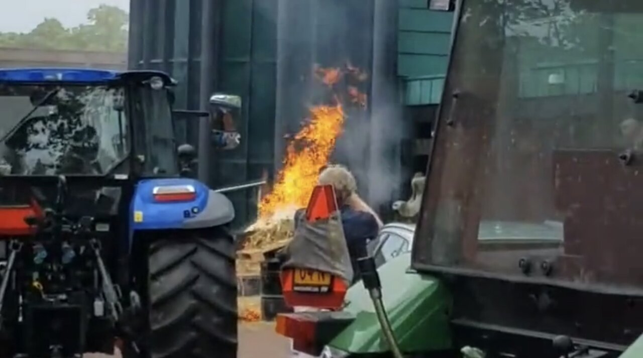 Dutch Farmers Set a Fire Ablaze: Epe Town Hall in Response to Arbitrary Climate Change Restrictions