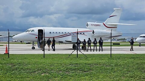 Retiran varias cajas de evidencias del avión que EE.UU. le incautó a Venezuela y donde volaba Maduro