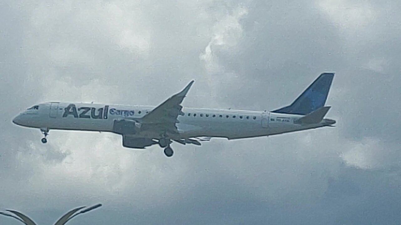 Embraer 195 PR-AXW coming from Belém do Pará to Manaus