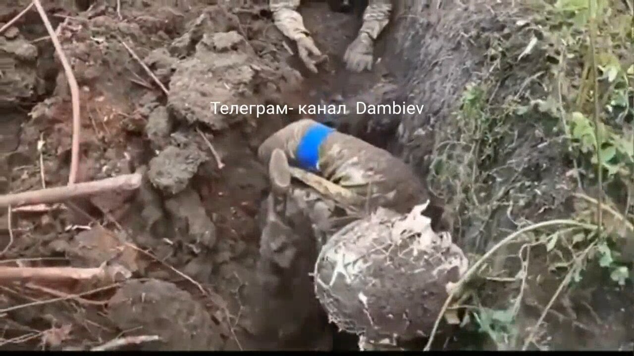 Ukrainian soldier got buried alive by Russian artillery