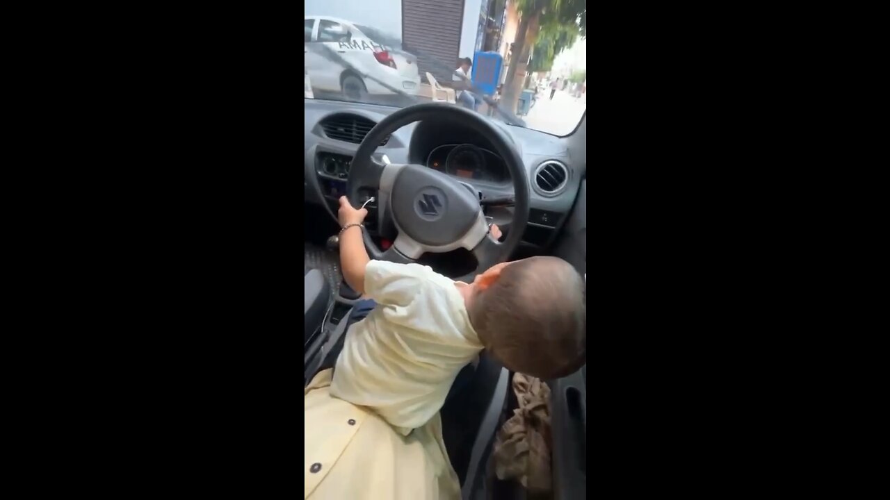 Cute baby drive to cute 😘