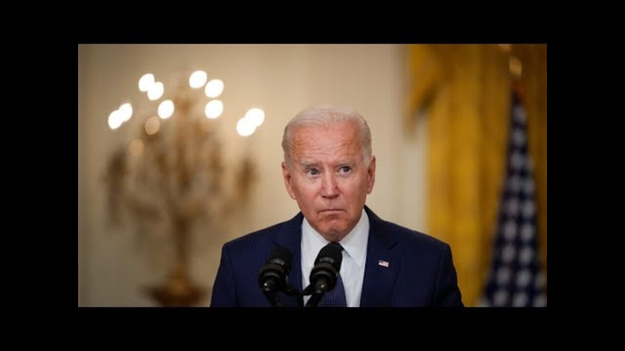 'The guy looks lost' Biden seen wandering around aimlessly at White House event