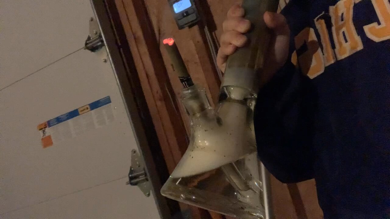 Stiiizy 40 Outta Beaker BONG (Preview)