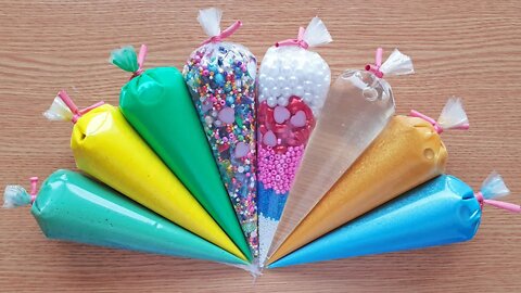 Making Crunchy Slime with Piping Bags #157