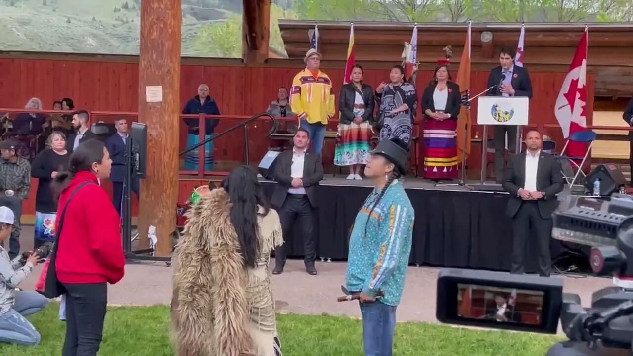 First Nations Heckle Trudeau😁