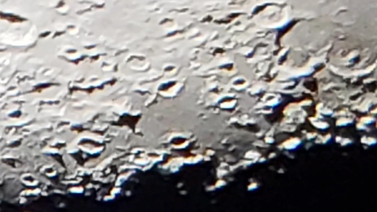 Amazing Anomalies on the Moon in High Definition - Incredible Zoom, Live