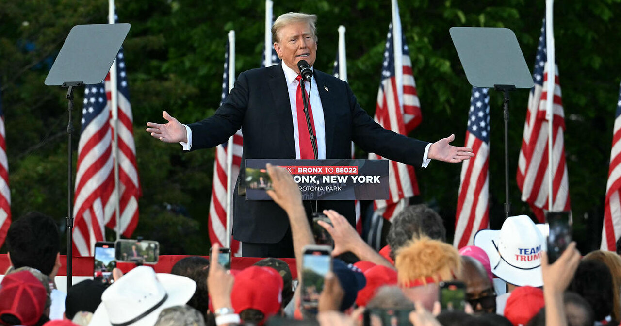 Trump ROCKS The Bronx