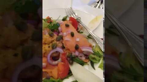 Wedzony losos z salatka ala Bajan in Washington DC, Cafe Renaissance Vienna Virginia
