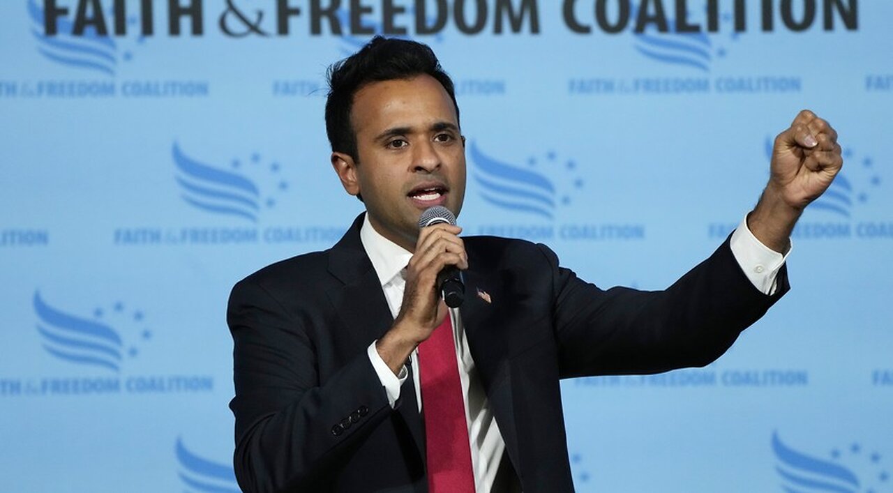 Vivek Ramaswamy Says He's Considering Giving a Pardon to Hunter Biden, Other Biden Family Members