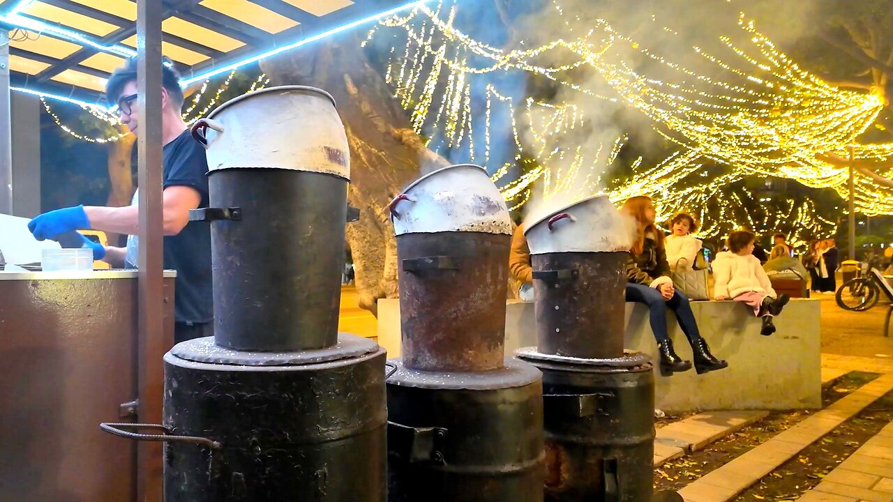 Andalusian Tradition: Roasted Chestnuts in Christmas Málaga 🎄 Spain [4K]