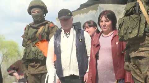 Russian Troops In The Lugansk People's Republic Help Restore A Memorial To Soviet Soldiers