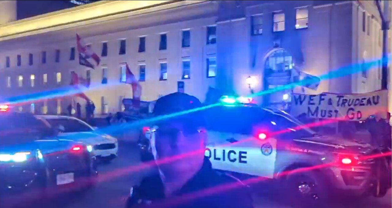 Zelensky Gets ROASTED Coming Out of Royal York Hotel in Toronto