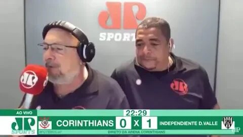 Reação do Vampeta após o segundo gol do Independiente Dell Vale. Kkk