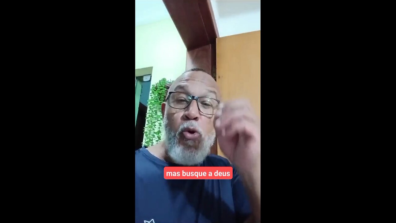 É NO SEU QUARTO MESMO...