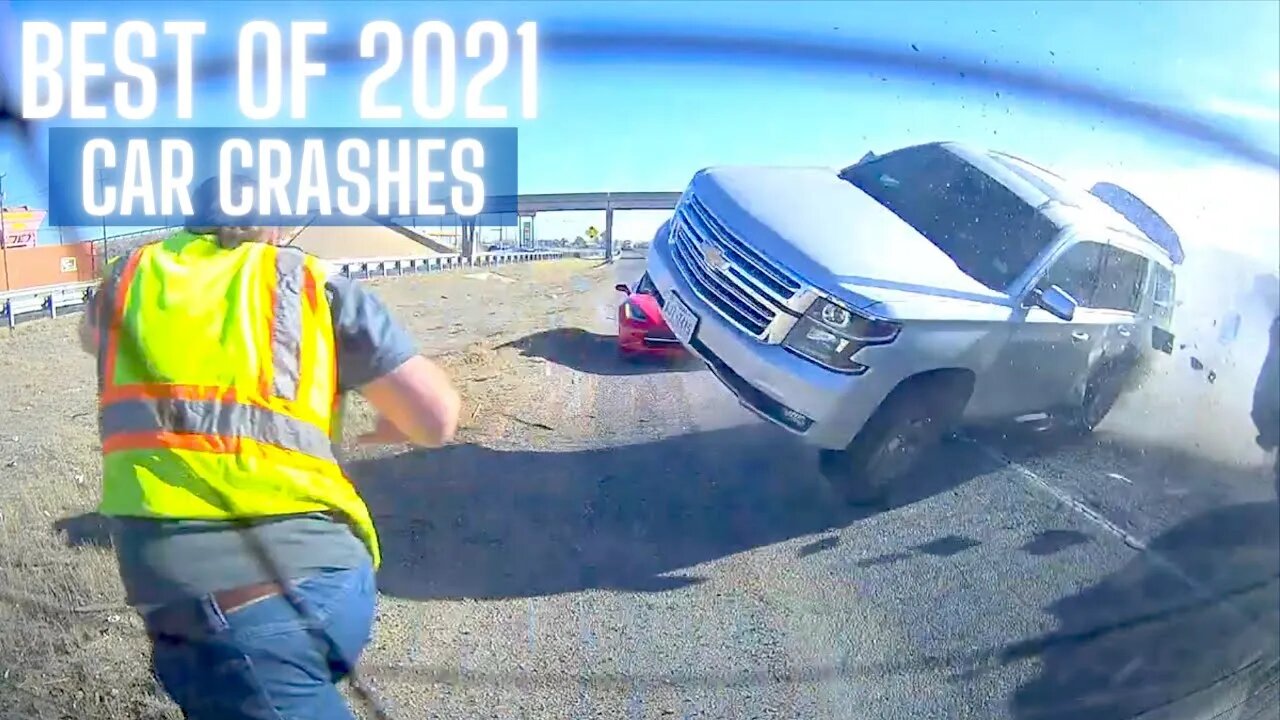 Best of 2021: Car Crashes Compilation [MegaDrivingSchool Rewind]