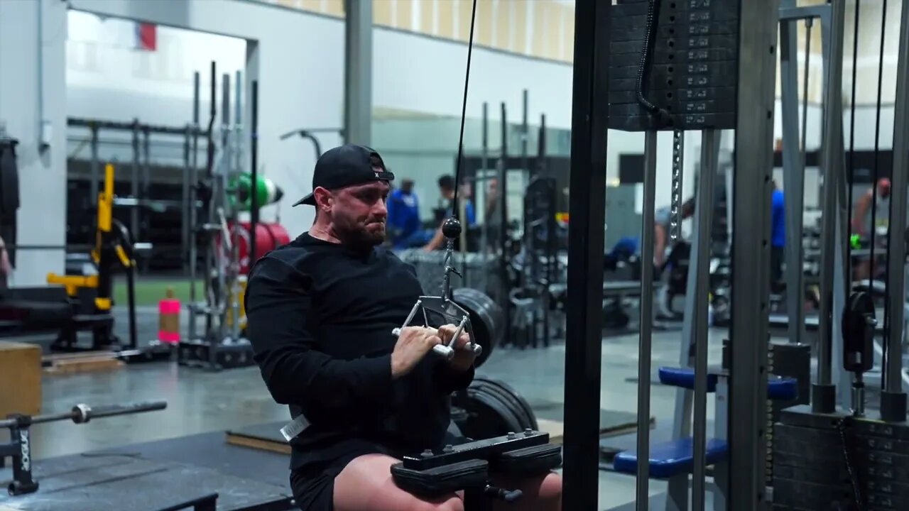 Close Grip Neutral Pulldown