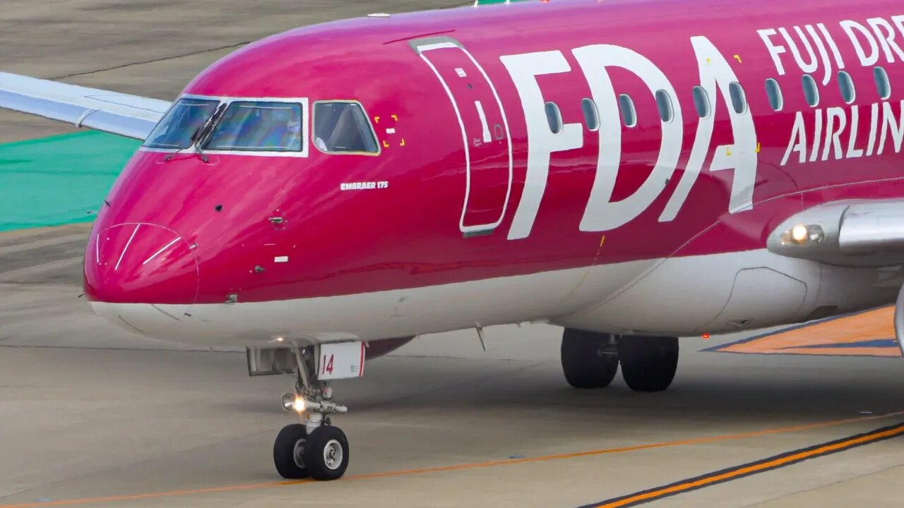 Embraer ERJ 175 Takeoff at Fukuoka | Fuji Dream Airlines