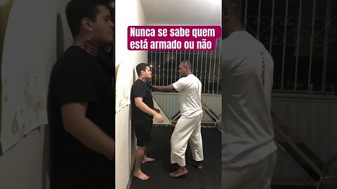 Confusão na rua pode acontecer de tudo #combate #segurança #aracaju #defesapessoal #kravmaga #luta