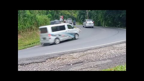 Suasana Tikungan Tajam