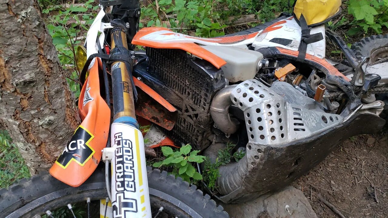 My Dirtbike crashed into a tree #Duckface | Irnieracing #DirtbikeSurvivorMan