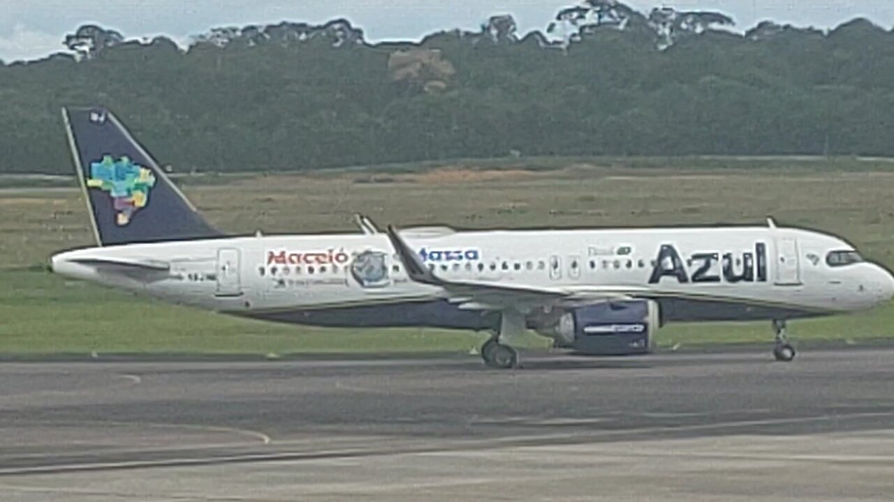 Em meio à forte chuva em Manaus,decola o Airbus A320NEO PR-YRJ para Boa Vista