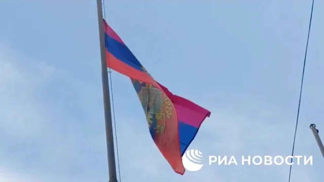 π·πΊπΊπ¦ A New Flag Was Raised Over The Administration Building In Kupyansk, Kharkiv Region Pt.1