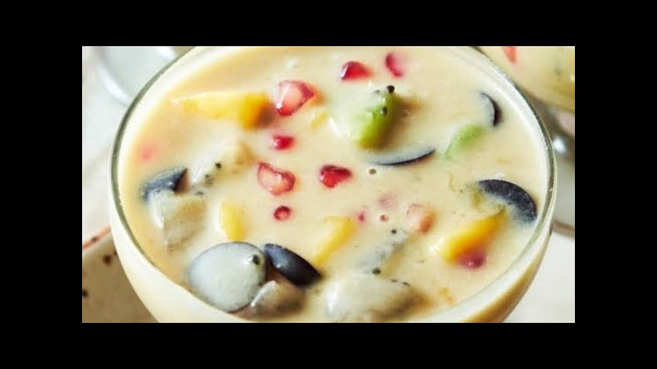 Fruit custard recipe ||Super creamy easy Summer dessert recipe|| Fruit custard Trifle recipe