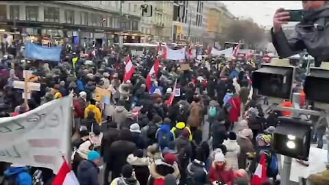 Australia protest against lockdowns