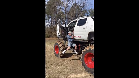 GingerBilly Carls brand new Honda Ridgeline Monster truck, Max-E-Pad