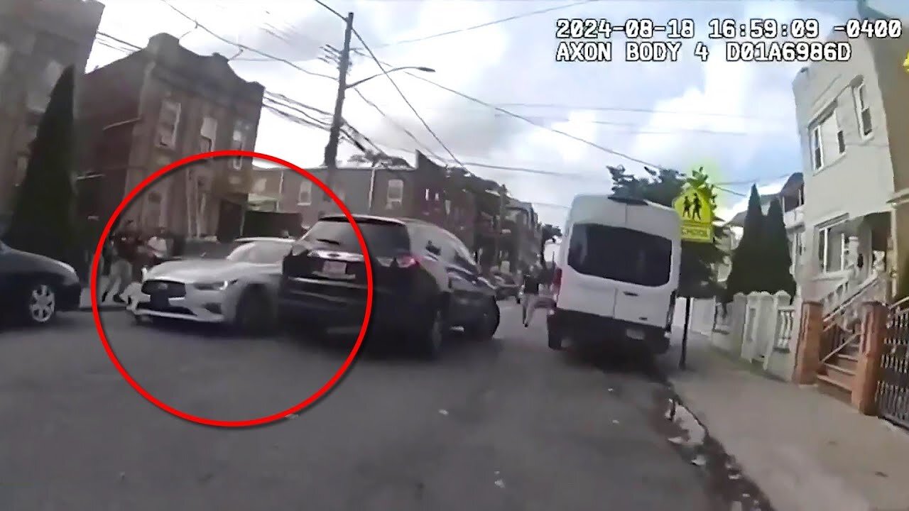 Policías persiguen a un presunto ladrón de autos que se negó a una parada de tránsito en Nueva York