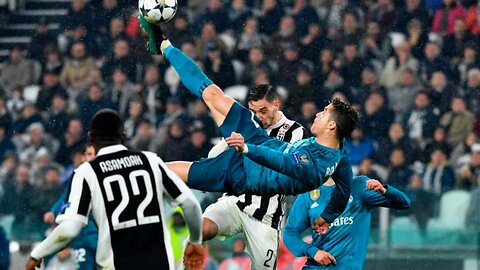 Cristiano Ronaldo’s Super Bicycle Kick! | Juventus 0-3 Real Madrid | Champions League